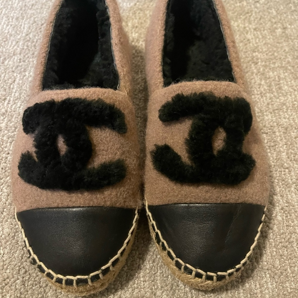 Chanel brown and Black Espadrille Flats Sz 36
